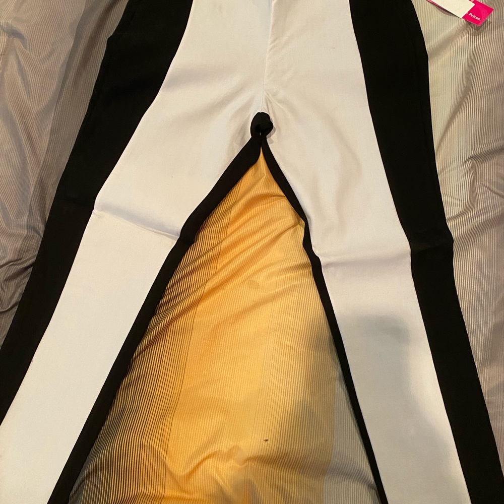 Black and white jeggings/leggings